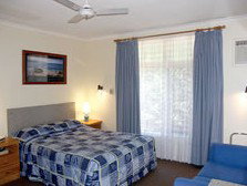 Flying Spur Motel - Accommodation QLD 1