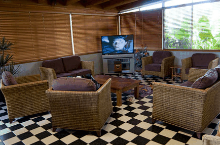 Barrier Reef Motel - Accommodation QLD 4
