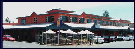 Hotel Victor - Accommodation QLD 1