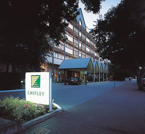 Chifley On South Terrace - Accommodation QLD 5