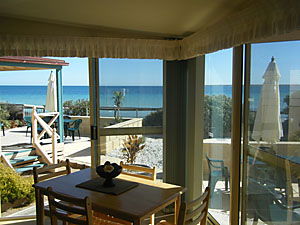 The Macs Beachfront Villas - Accommodation QLD 0