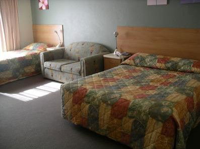 Country Comfort Orange - Accommodation QLD 0