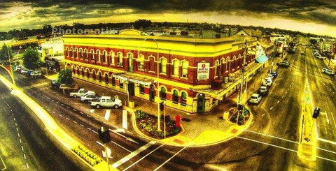 Royal Hotel - Accommodation QLD 0