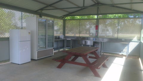 Lake Talbot Tourist Park - Accommodation QLD 4