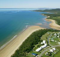 SeaEagles Beach Resort - Accommodation QLD