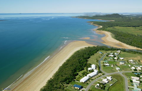 SeaEagles Beach Resort - Accommodation QLD 0