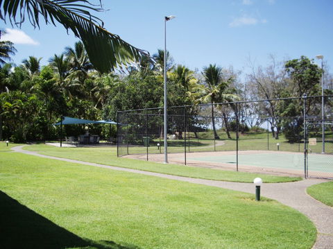 The Shores Holiday Apartments - Accommodation QLD 1