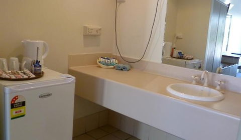 Alice Motor Inn - Accommodation QLD 3