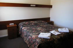 Golden Hills Motel - Accommodation QLD 1