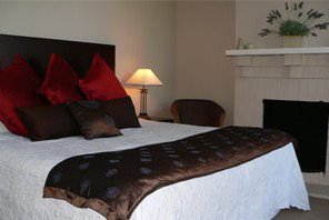 Aaron Lee Waterfront Apartments - Accommodation QLD 0