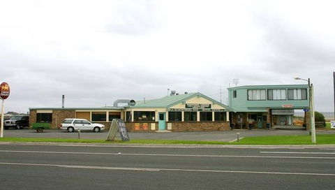 Schomberg Inn Hotel Motel - Accommodation QLD 2