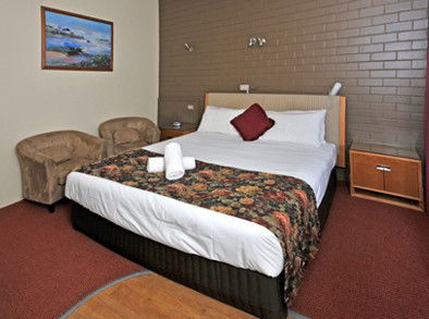 The Elm Motel - Accommodation QLD 4