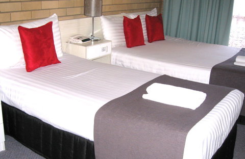 Golden Harvest Motor Inn - Accommodation QLD 2
