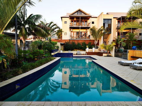 Sunmoon Boutique Resort - Accommodation QLD 1