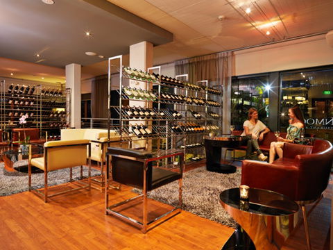 Sunmoon Boutique Resort - Accommodation QLD 2