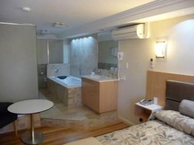 Indian Ocean Hotel - Accommodation QLD 1