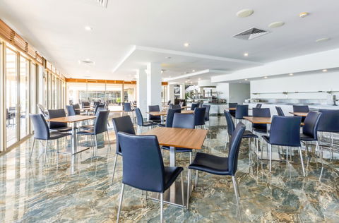 Ramada Hotel Hope Harbour - Accommodation QLD 6