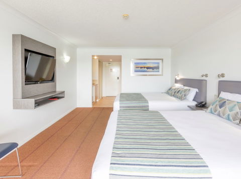Ramada Hotel Hope Harbour - Accommodation QLD 8
