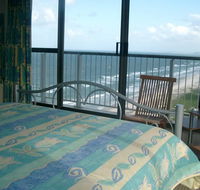 Golden Sands Holiday Apartments - Accommodation QLD