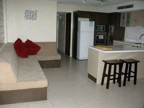 Camargue Beachfront Apartments - Accommodation QLD 2