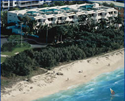 Camargue Beachfront Apartments - Accommodation QLD 5