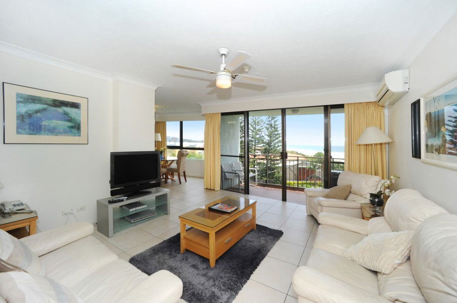 Palm Beach QLD Accommodation QLD