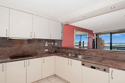 Windward Passage, Golden Beach - Accommodation QLD 3