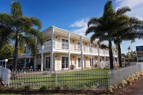 White Lace Motor Inn - Accommodation QLD 0