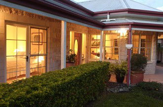 Noosa Valley Manor - Bed And Breakfast - Accommodation QLD 1