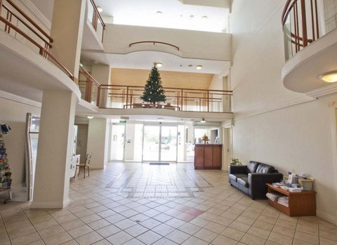 Regency On The Beach - Accommodation QLD 1