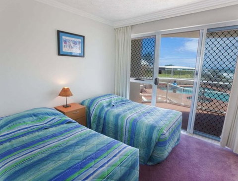 Regency On The Beach - Accommodation QLD 2