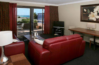 Whale Motor Inn - Accommodation QLD 4