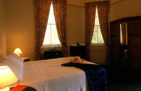 Abernethy Guesthouse - Accommodation QLD 4