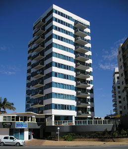 Beachfront Towers - Accommodation QLD 6