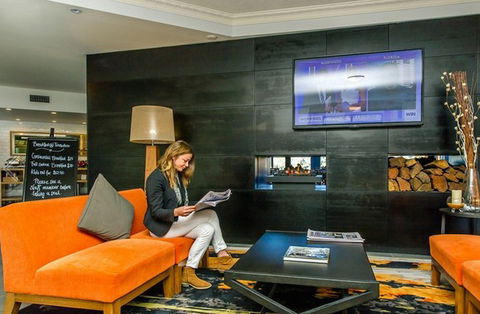 Alpha Hotel Canberra - Accommodation QLD 2