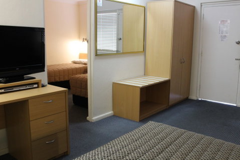 Armidale Motel - Accommodation QLD 1