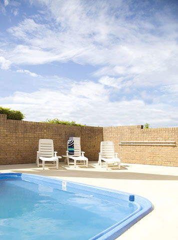 Cumberland Motor Inn - Accommodation QLD 3