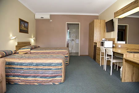 Cumberland Motor Inn - Accommodation QLD 5