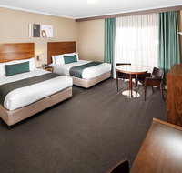 Quality Hotel Dickson - Accommodation QLD