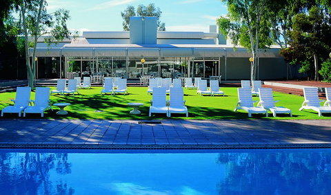 Desert Gardens Hotel - Accommodation QLD 1