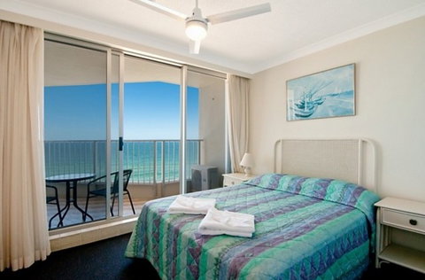 Beachside Tower - Accommodation QLD 1