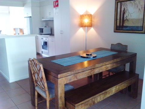 Outrigger Bay Apartments - Accommodation QLD 10