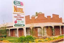 Top Of The Town Motel - Accommodation QLD 0