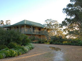 Lindsay House - Accommodation QLD 0
