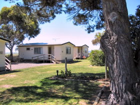 Millicent Hillview Caravan Park - Accommodation QLD 0