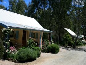 Riesling Trail Cottages - Accommodation QLD 0