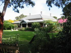 Yankalilla Bay Homestead Bed And Breakfast - Accommodation QLD 0