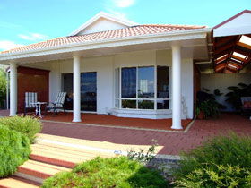 Close Encounters Bed And Breakfast - Accommodation QLD 0