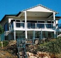 Top Deck Cliff House - Accommodation QLD