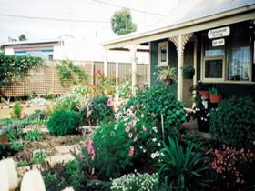 Schoolhouse Cottage - Accommodation QLD 0